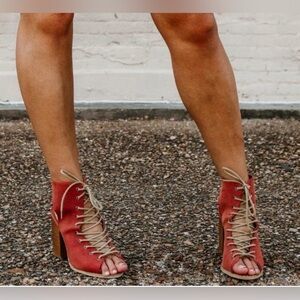 Free people Jeffrey Campbell heeled lace up sandals size 7.5 Super clean